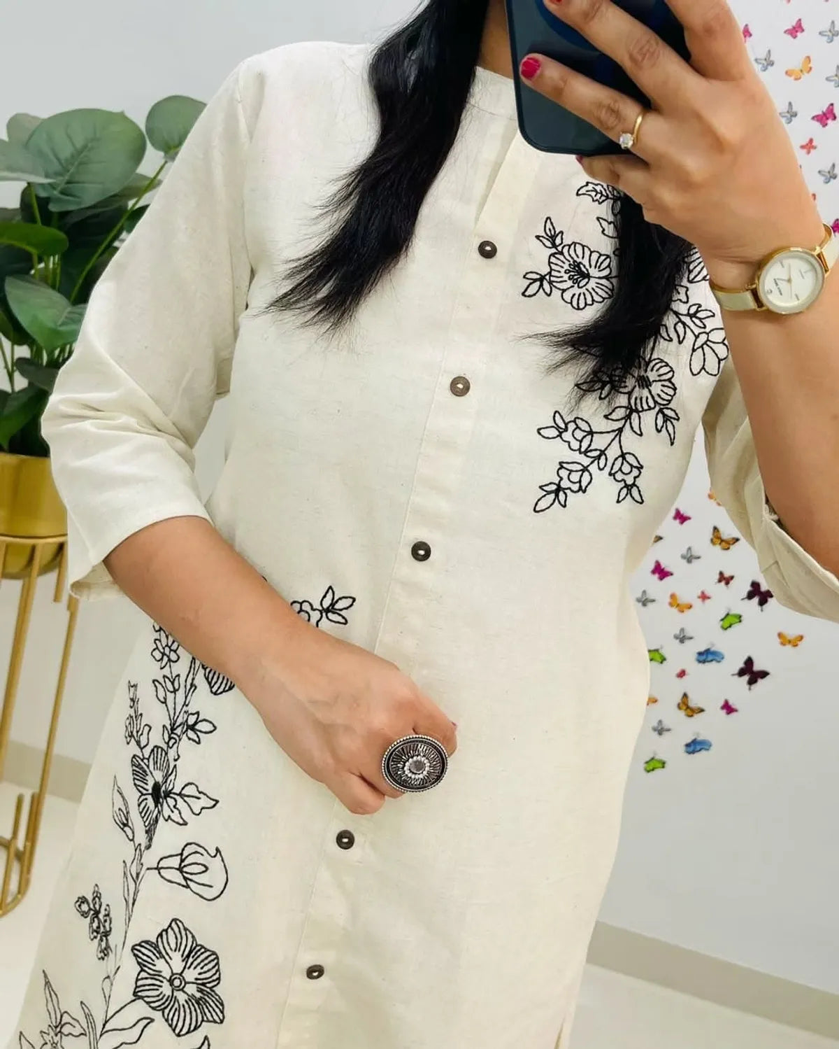 Pearl White Floral Embroidered Kurta Set with Lace Details